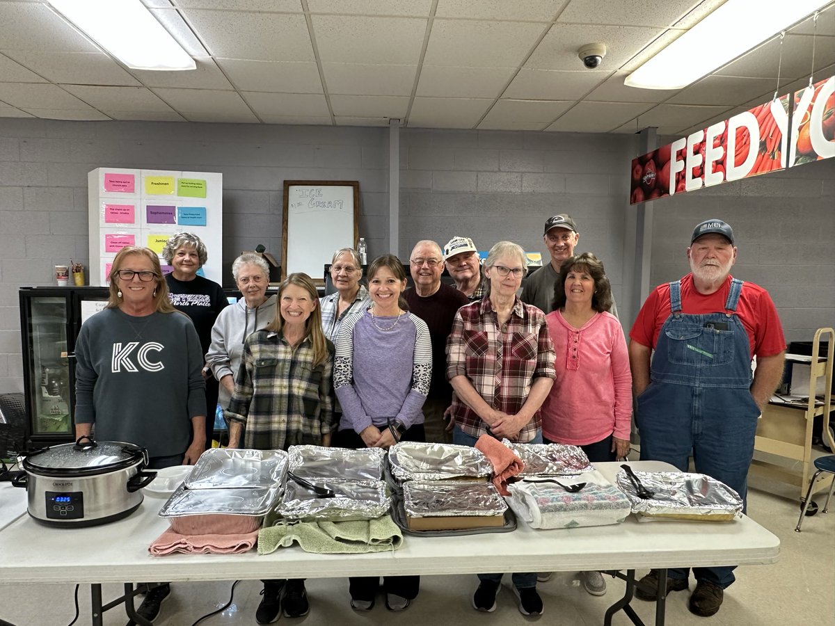 Huge thanks to Camden Point Baptist Church for providing this week’s team dinner! 🙌

Our Senior of the Week, Molly Kelley, has been a manager in our program for 2 years. She shared that her biggest influence is her dad: “He has always been there to support and take care of me.”