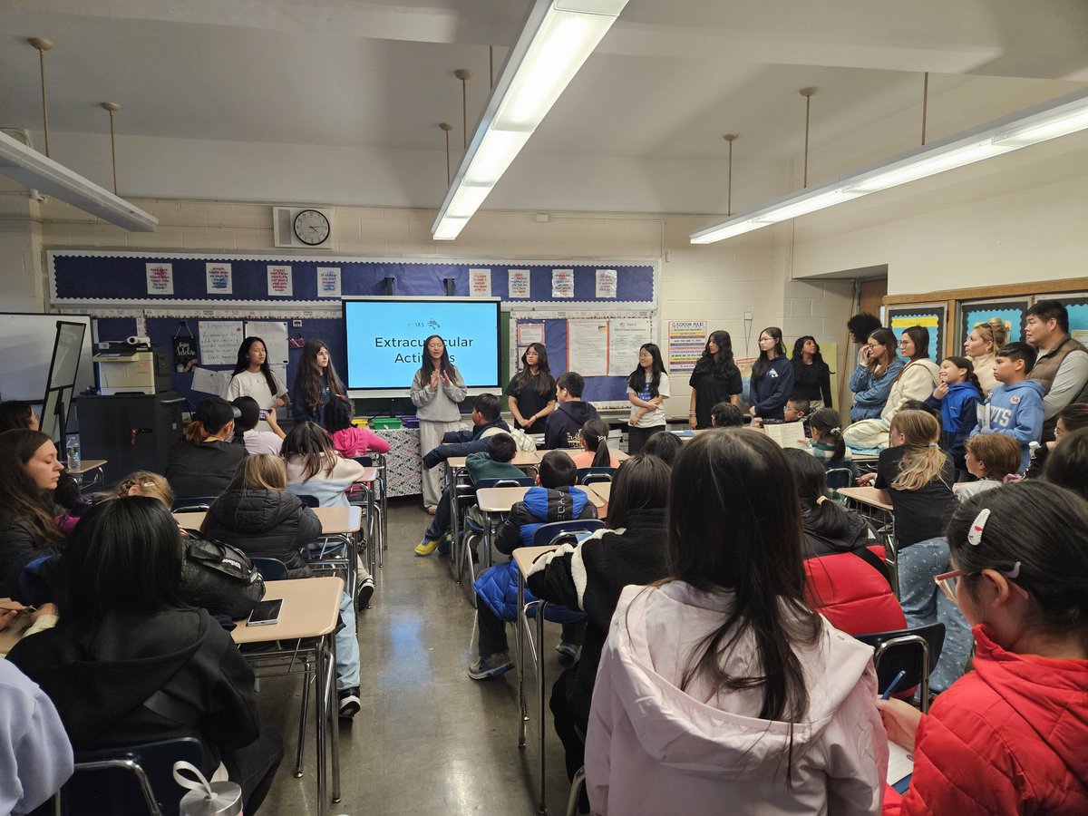 bleekerpride's tweet photo. What an incredible turnout at our Open House! 🎉 Thank you to every family that came! @bleekerpride @nycschoolsd25 #bleekerstrong #d25 #district25 https://t.co/ollRoqSH1D