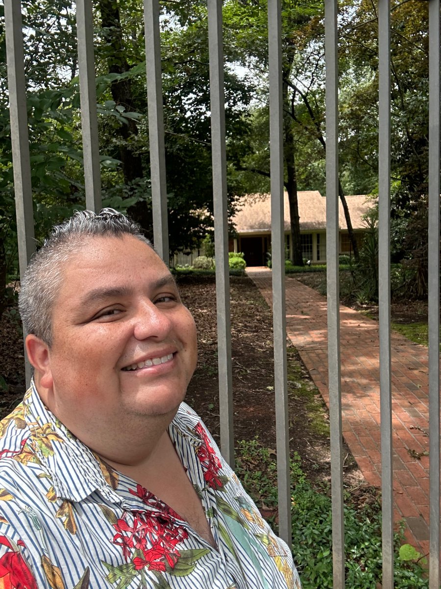 PresidentsVisit's tweet image. I was thrilled to see Jimmy Carter’s home, next to the gravesite! The National Park Service plans to open the home in a few years! 🥜🦅🇺🇸🏛️

Check out “Jimmy Carter and the Carter Home” for his Presidency and the home! visitingthepresidents.com/2023/03/06/sea…

#JimmyCarter #Plains #president