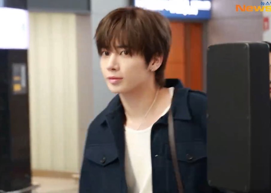 explorer25th's tweet image. 미남