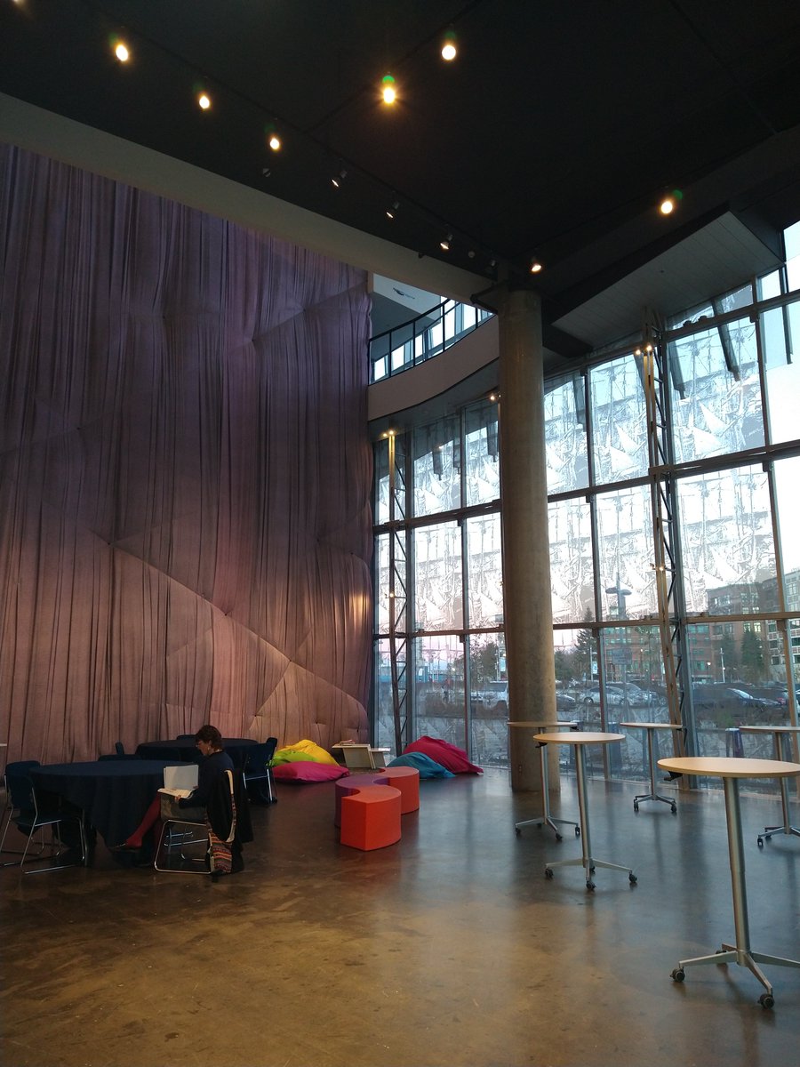 DLVisionMode's tweet image. Ici, où nous vivons est le titre de la 10e édition de la Foire en Art Actuel de Québec présentée du 6 au 9 novembre prochain à l&apos;Espace Quatre Cents afin de découvrir les œuvres remarquables d&apos;artistes reconnus et émergents. Passez voir ! #Art #FAAQ25 
foireartactuel.ca