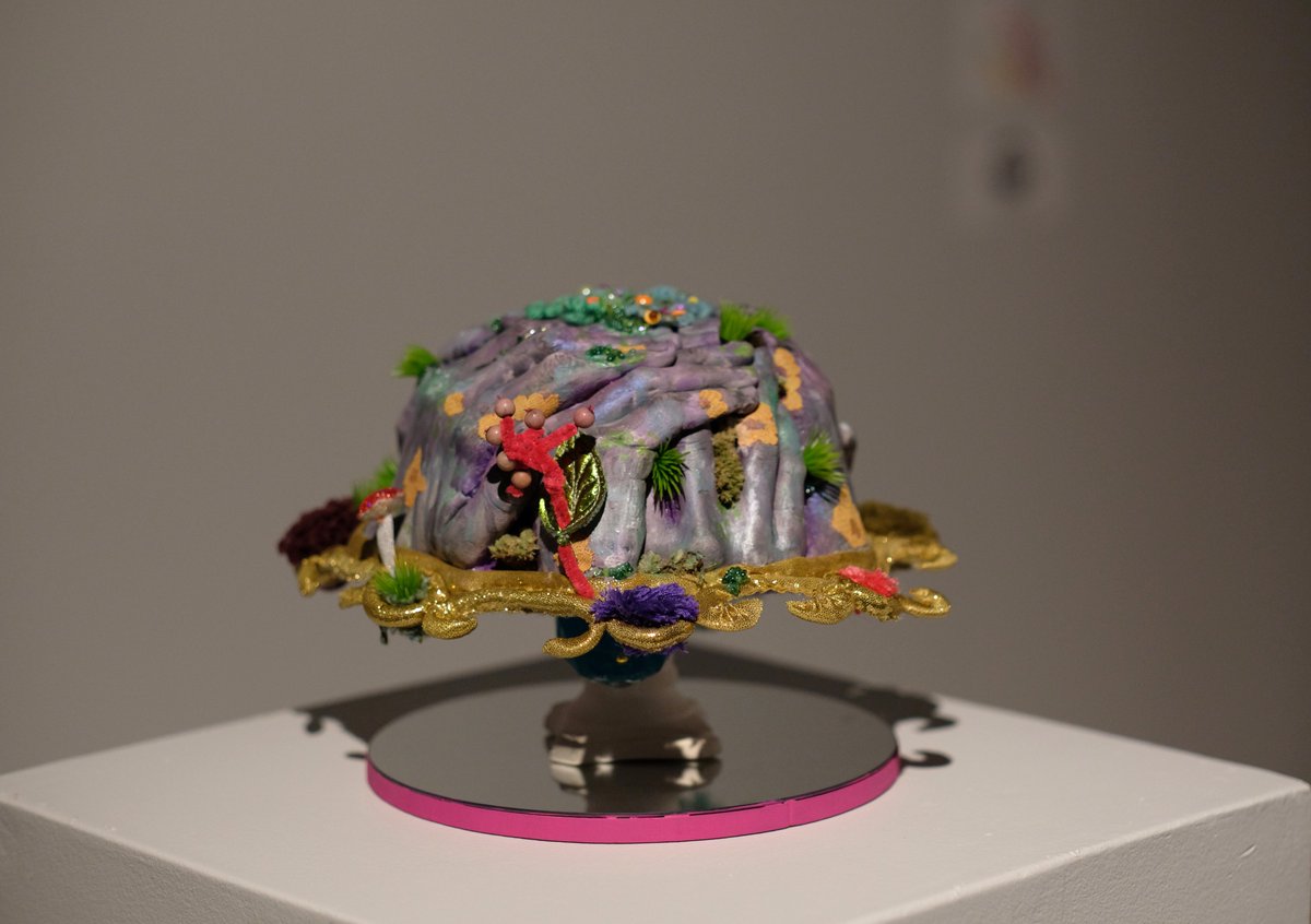 DLVisionMode's tweet image. Ici, où nous vivons est le titre de la 10e édition de la Foire en Art Actuel de Québec présentée du 6 au 9 novembre prochain à l&apos;Espace Quatre Cents afin de découvrir les œuvres remarquables d&apos;artistes reconnus et émergents. Passez voir ! #Art #FAAQ25 
foireartactuel.ca