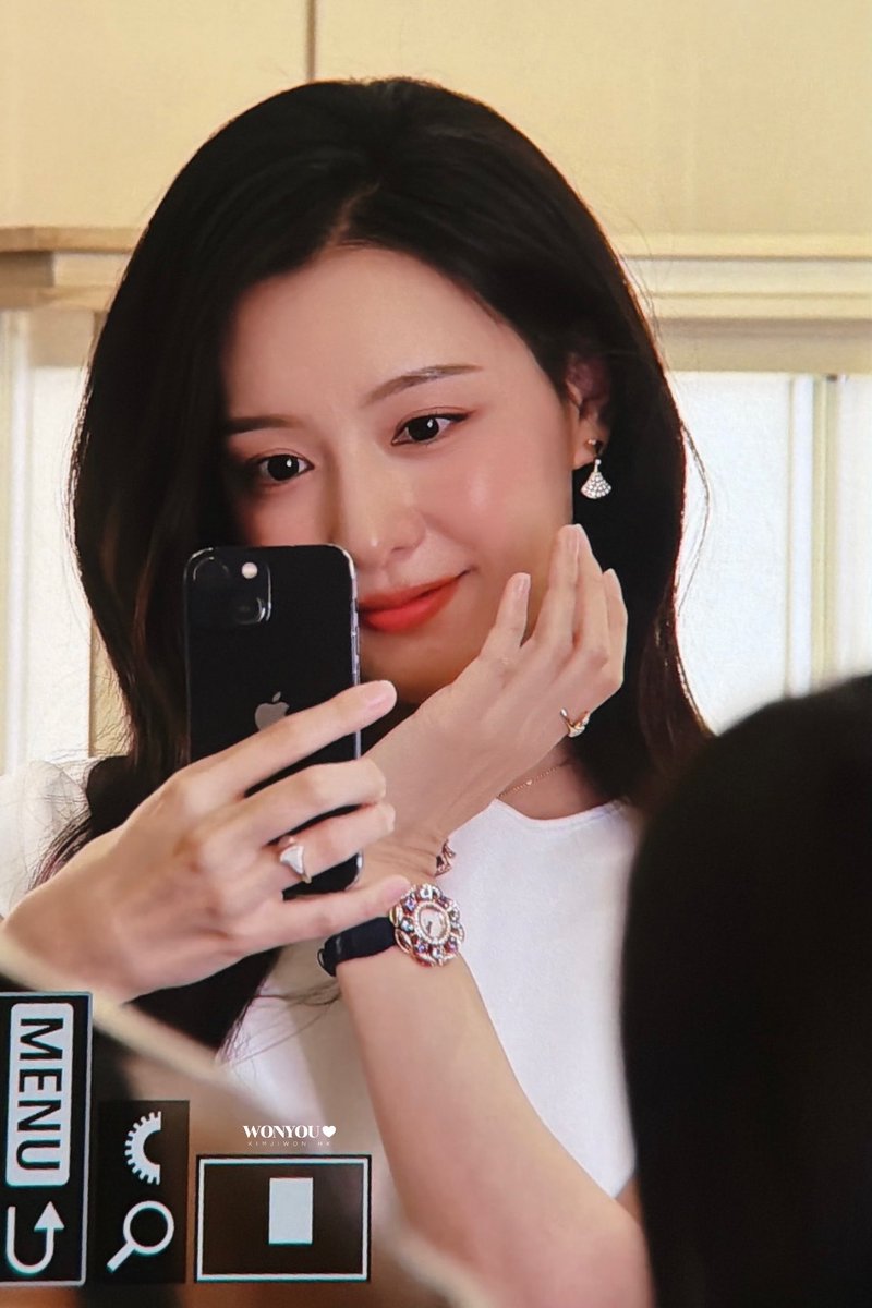 251107 #불가리 홀리데이 디바스 드림 팝업 포토콜
#BVLGARI divas' dream holiday popup photocall

#김지원 #KIMJIWON
#金智媛 #キムジウォン