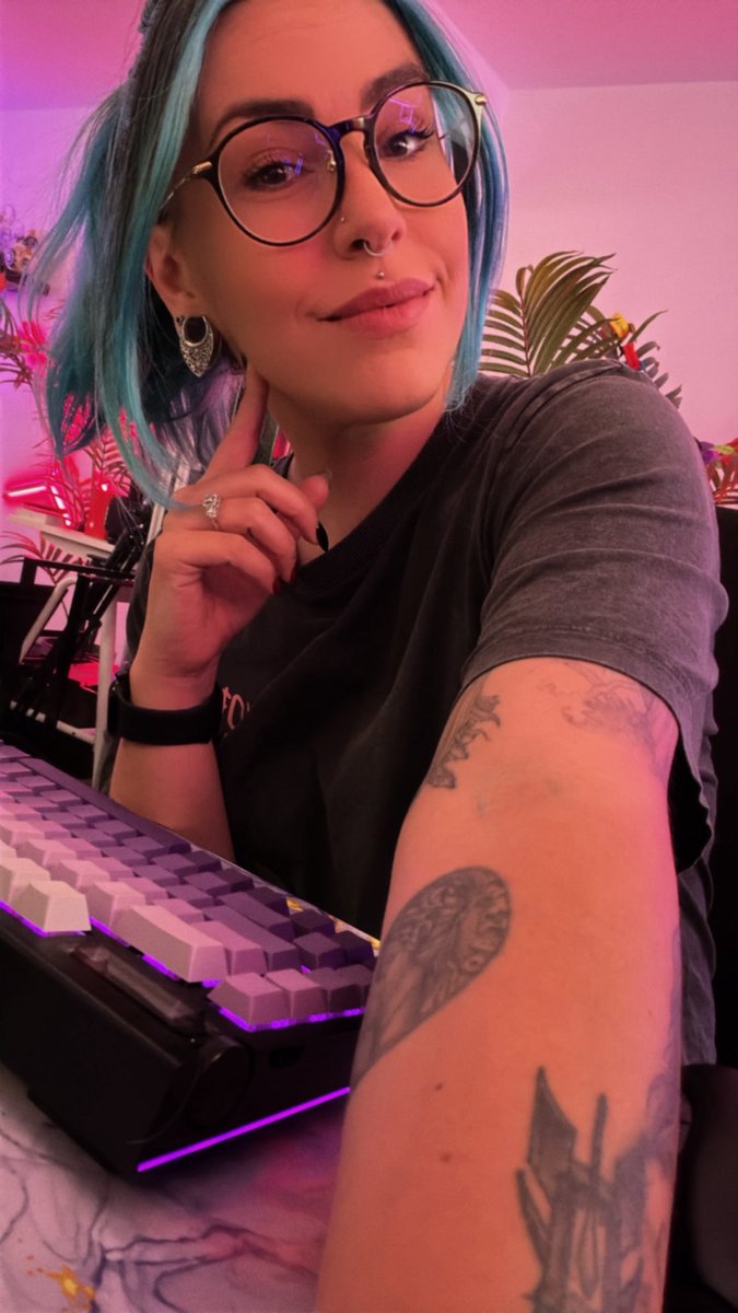 Happy Friday!! Stream is LIVE NOW 😱

We’re playing some more Tavern Keeper before jumping into Dispatch episodes 4-6!

Come spend your afternoon with us 💜