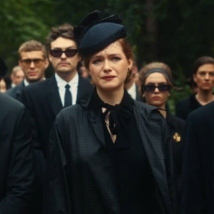ttdmaduzinha's tweet photo. esse porra ficou irritado porque a filha tava chorando no funeral da mãe??? alguém faz o favor de desviver ele 💀💀
#maxtonhall https://t.co/EvNxLZ5cAc