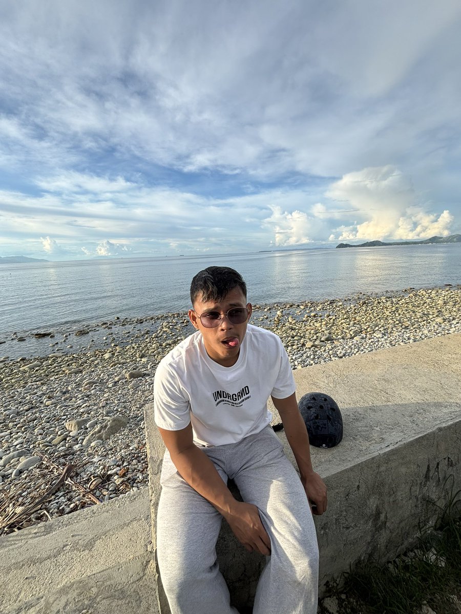 Lansiboi1's tweet photo. Happiest bday self ❤️
its been a tough year, pressure sa future hasta sa pamilya yet im still alive and thriving, daghan nawala og daghan chances nasayang pero buhi gihapon ta ron and it means we can still do it. I hope puhon makuha na nato ang gipangandoy nato nga secured ang- https://t.co/NIWcwmaA9W