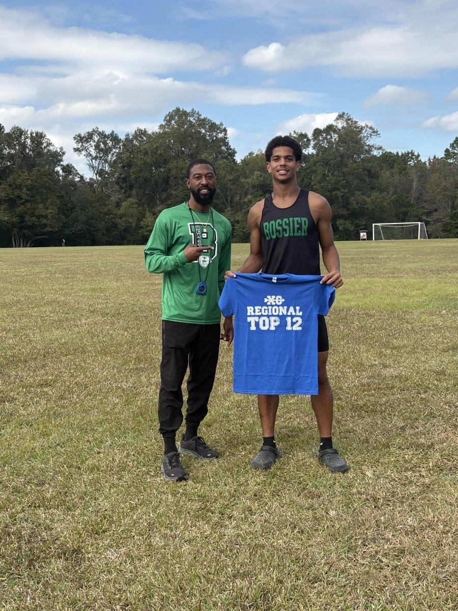 yeaitsque30's tweet photo. 6th Place at Region 1-4a Cross country meet with a PR of 16:27.70 at Acadiana Park. State Championships Next ! https://t.co/Sbkopt0Qaj