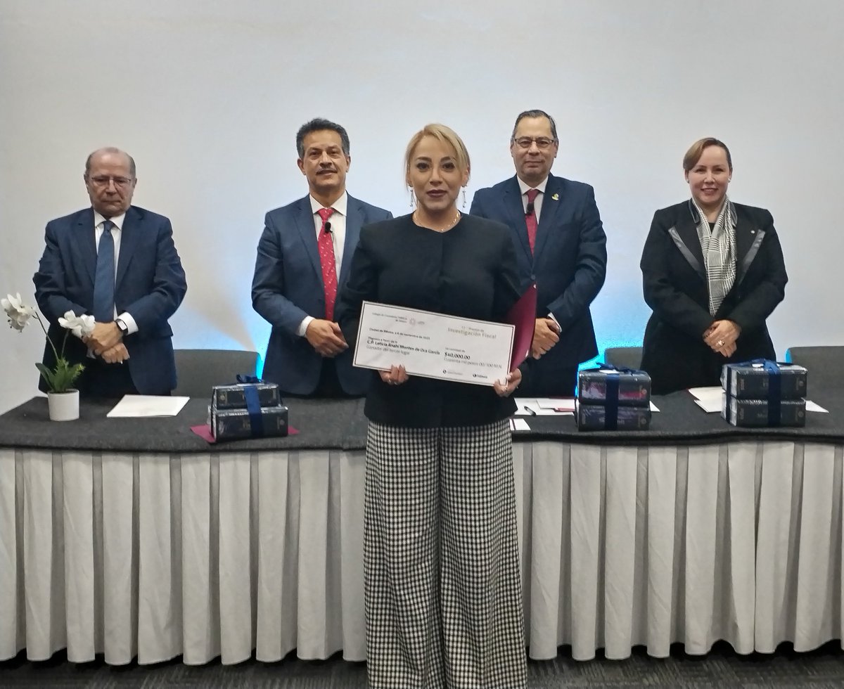 colegiocpmexico's tweet image. En el marco del 24.° #Foro de investigación #fiscal se llevó a cabo la entrega del Premio de Investigación Fiscal 2025.

Tercer lugar: Leticia Montes de Oca.
Segundo lugar: Marco Balderas
Primer lugar: Elsa Ávila y Eduardo Riveron.

Muchas felicidades a los ganadores, gracias por…