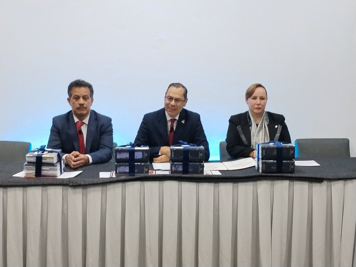 colegiocpmexico's tweet image. En el marco del 24.° #Foro de investigación #fiscal se llevó a cabo la entrega del Premio de Investigación Fiscal 2025.

Tercer lugar: Leticia Montes de Oca.
Segundo lugar: Marco Balderas
Primer lugar: Elsa Ávila y Eduardo Riveron.

Muchas felicidades a los ganadores, gracias por…