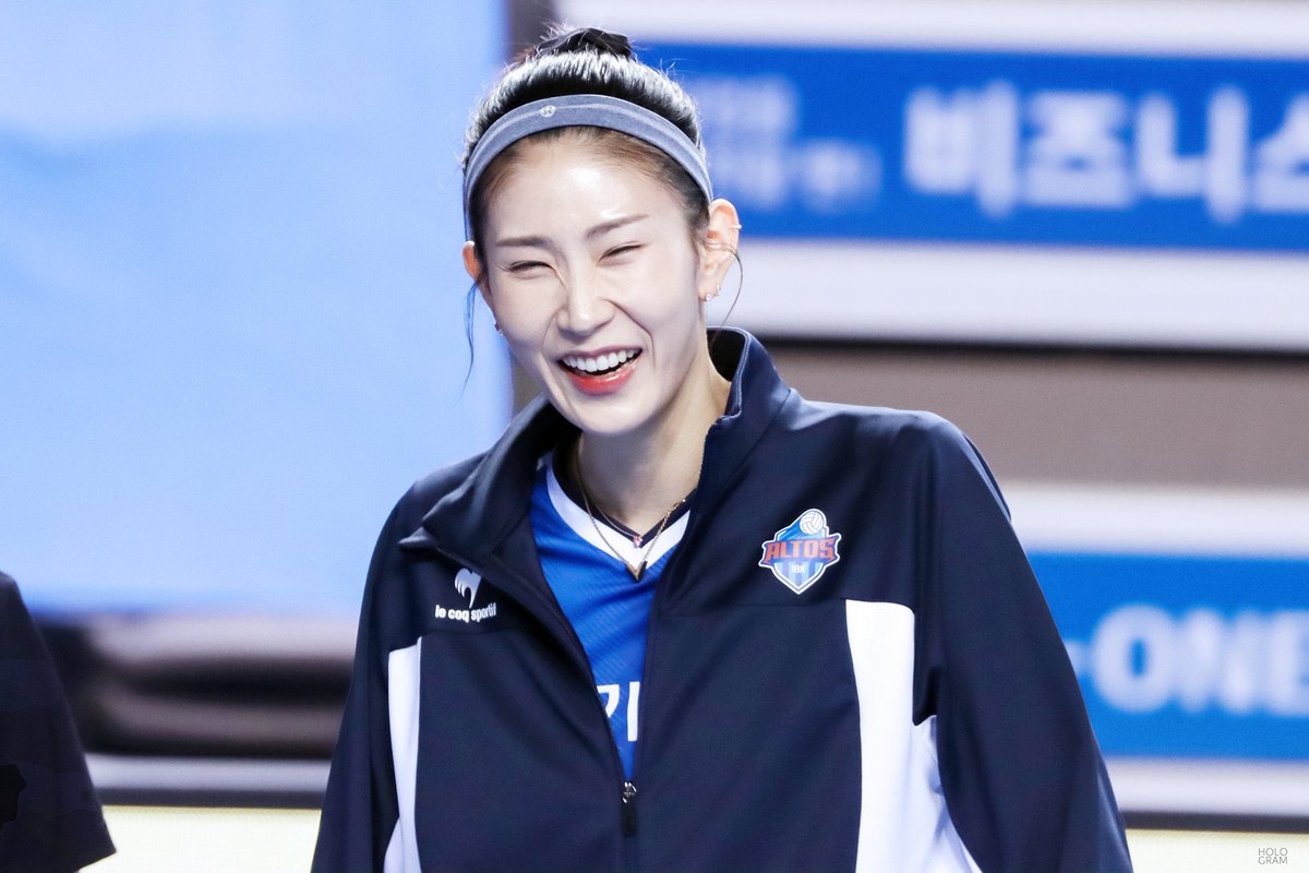 오랜만에 이사진 봤는뎈 좋다(..