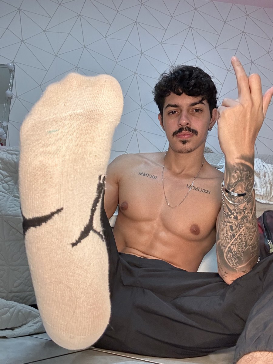 Silent send is what you have to do.

Open my throne and try to call my attention.