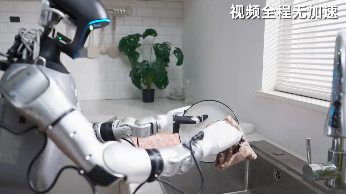 Inspire_robots's tweet image. What happens when Unitree robot is equipped with an INSPIRE ROBOTS dexterous hand?
Unitree chose the INSPIRE ROBOTS dexterous hand for a live demonstration—bringing a more natural and human-like manipulation experience.
Precise, stable, and agile — making robots truly hands-on!