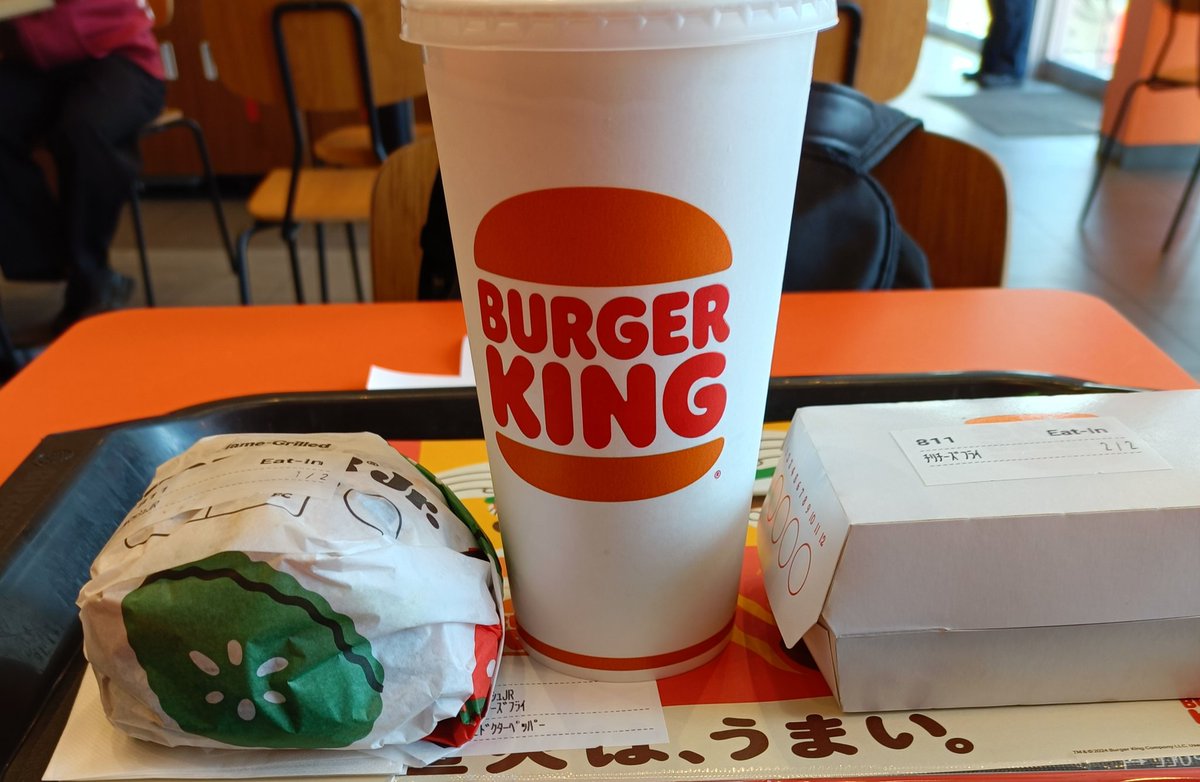 えこたろう on X