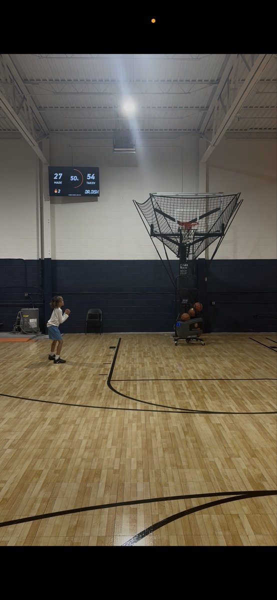 dotdotdott24's tweet photo. #BasketballIsLife #hardworking #kentuckybasketball #class2037 https://t.co/sSJ1QC8Gdi