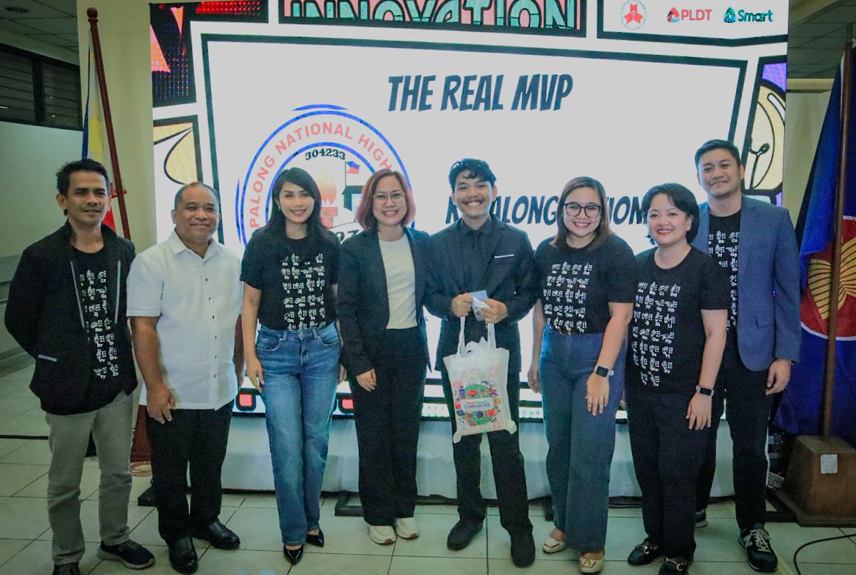 SmartNewsroom's tweet image. In their senior year at Kapalong National High School in Davao del Norte, four students were quietly building a tool that would change lives. The group developed Deafy, an app for the deaf community. Read more: bit.ly/47qnfwi

#LearnSmart #InnovationGeneration #InnoGen