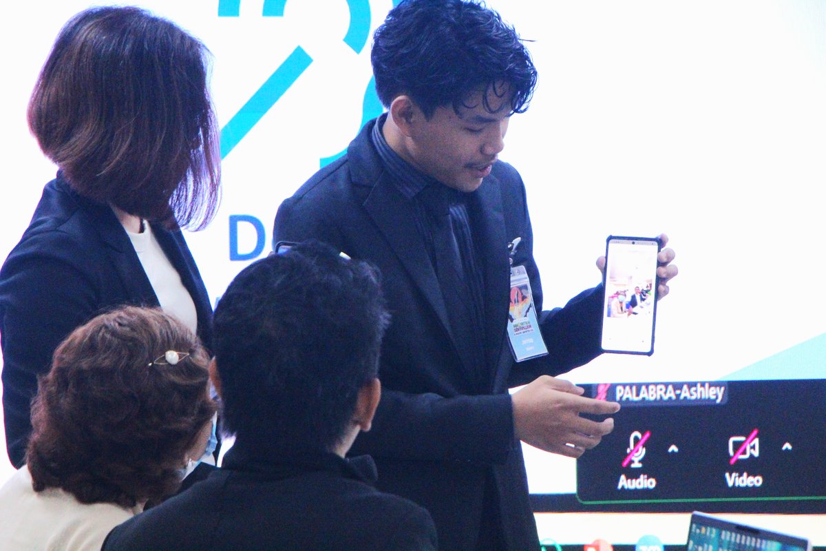 SmartNewsroom's tweet image. In their senior year at Kapalong National High School in Davao del Norte, four students were quietly building a tool that would change lives. The group developed Deafy, an app for the deaf community. Read more: bit.ly/47qnfwi

#LearnSmart #InnovationGeneration #InnoGen