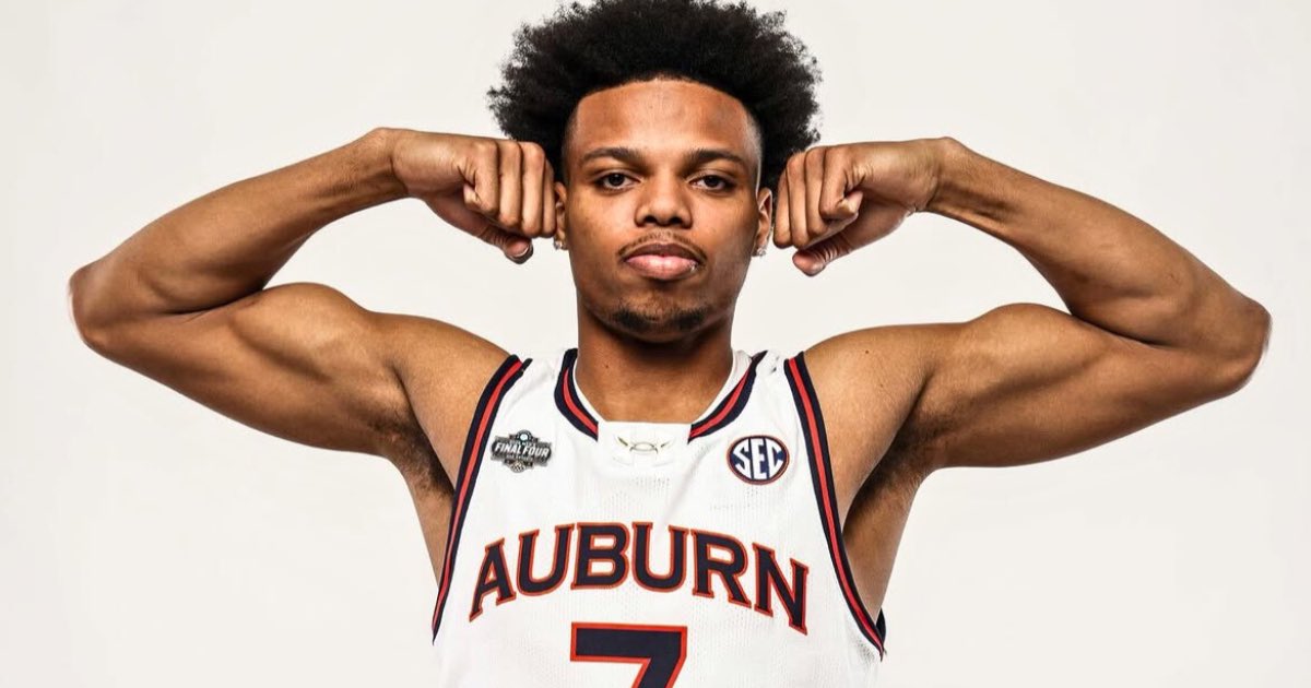 Keyshawn Hall tonight in Auburn’s win over Merrimack:

25 Pts
15 Rebs

Highly touted transfer is making immediate impact for Steven Pearl.
