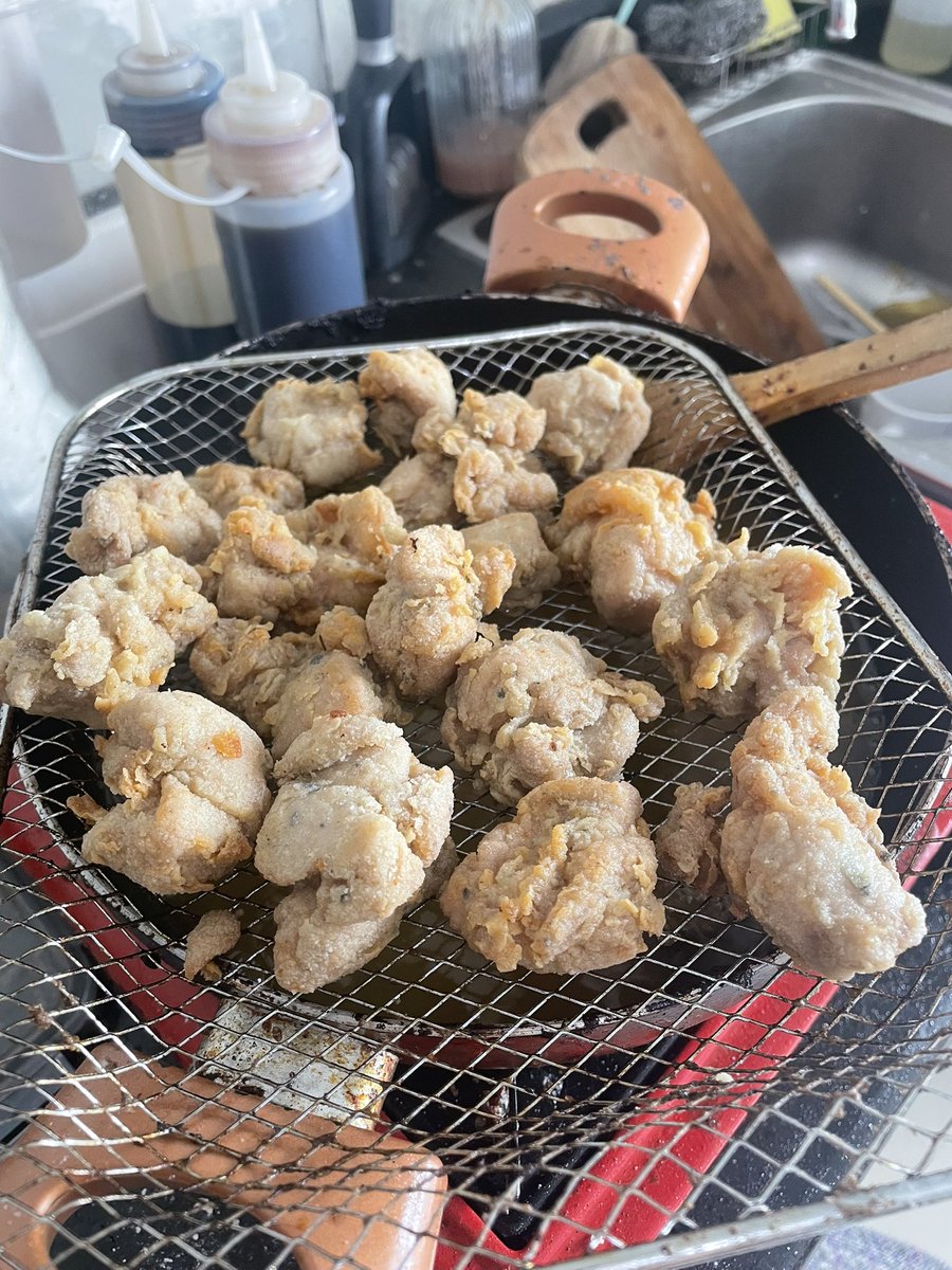 kuOnVT's tweet image. today we're mealprepping karaages!