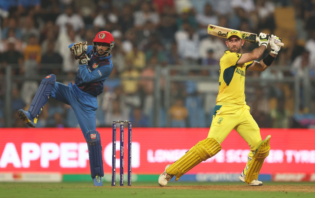 imArshit's tweet image. 91/7 ➡️ 293/7 🤯

A year ago today, Glenn Maxwell braved the heat, cramps &amp;amp; pain in Mumbai to hammer 201* (128) - 21x4, 10x6 
and pull off the most outrageous World Cup chase ever.

#AUSvAFG #CricketHistory #MaxwellMagic