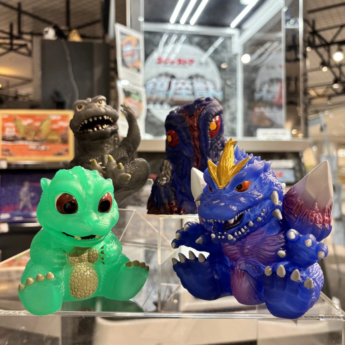 ゴジラ・ストア限定　鎮座獣<Vol.2>コンプリートセット 商品情報】 『ゴジラ・ストア限定 鎮座獣〈Vol.2〉』が本日発売