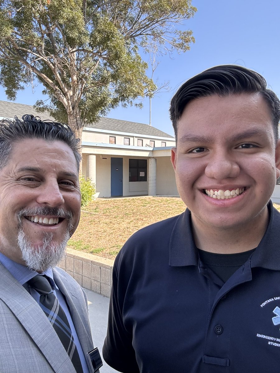 Enjoyed presenting at Almeria Middle School's Career Day! Thanks for the invite and the opportunities you make for our Dolphin scholars! 😎