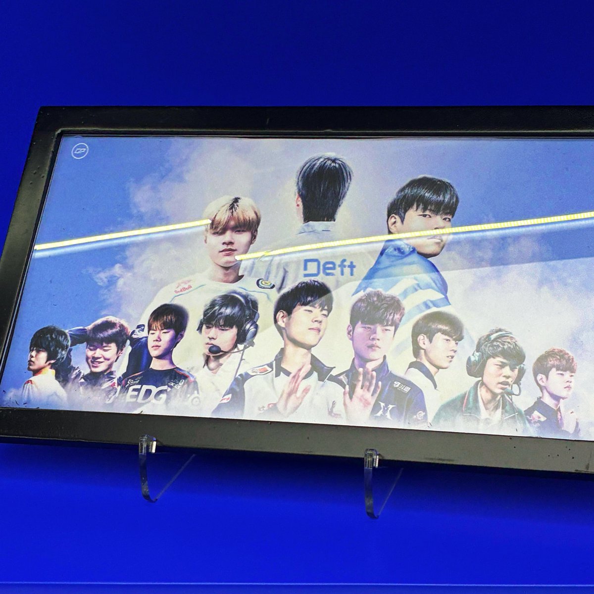 청두 결승전 경기장의 LCK 코너에 혁규의 사진이 있습니다