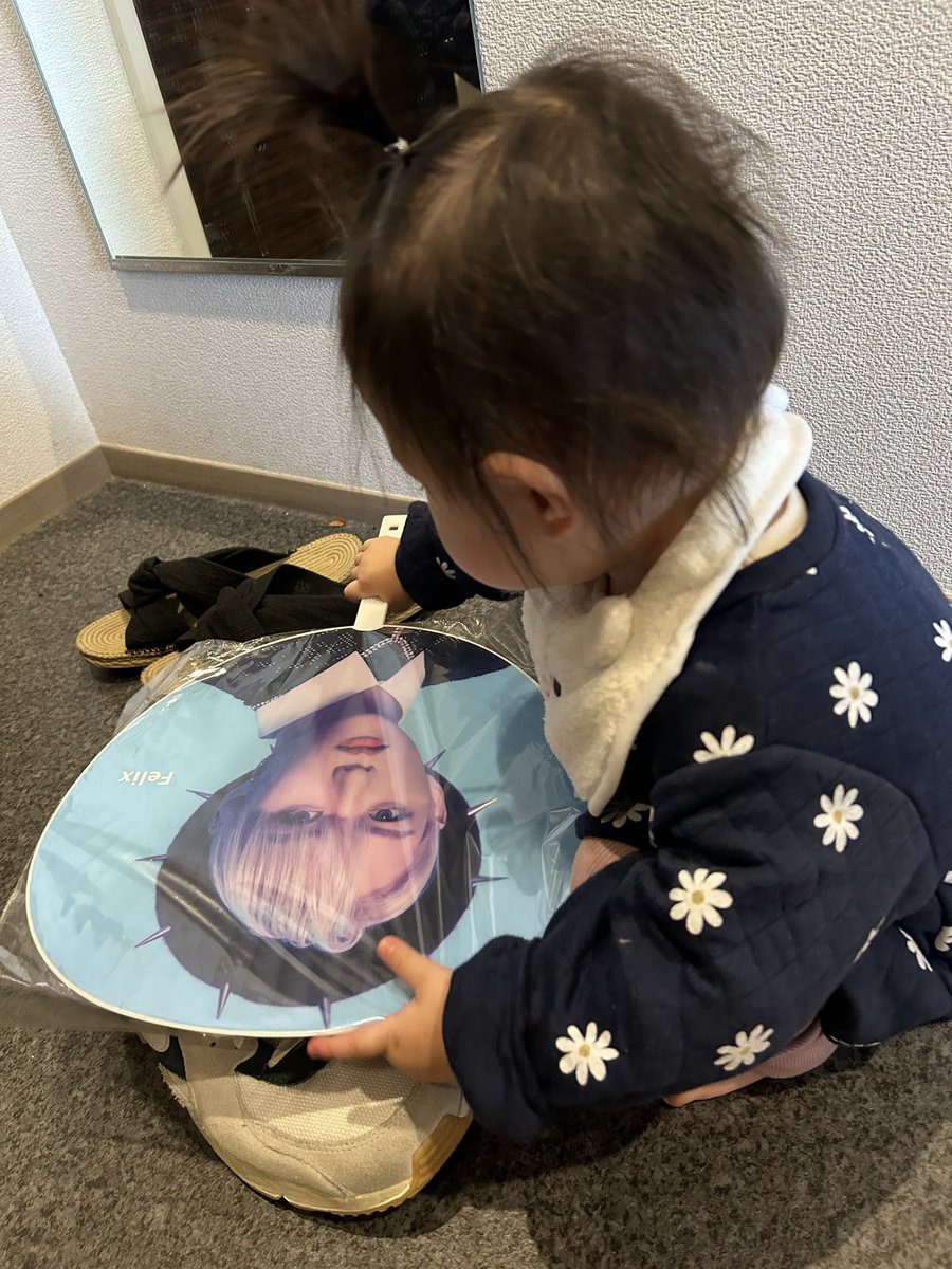 _0915Lix's tweet photo. 娘が奥深くに眠ってたぴりちゃん団扇を持って来た(血筋) https://t.co/16KTGMCuSI