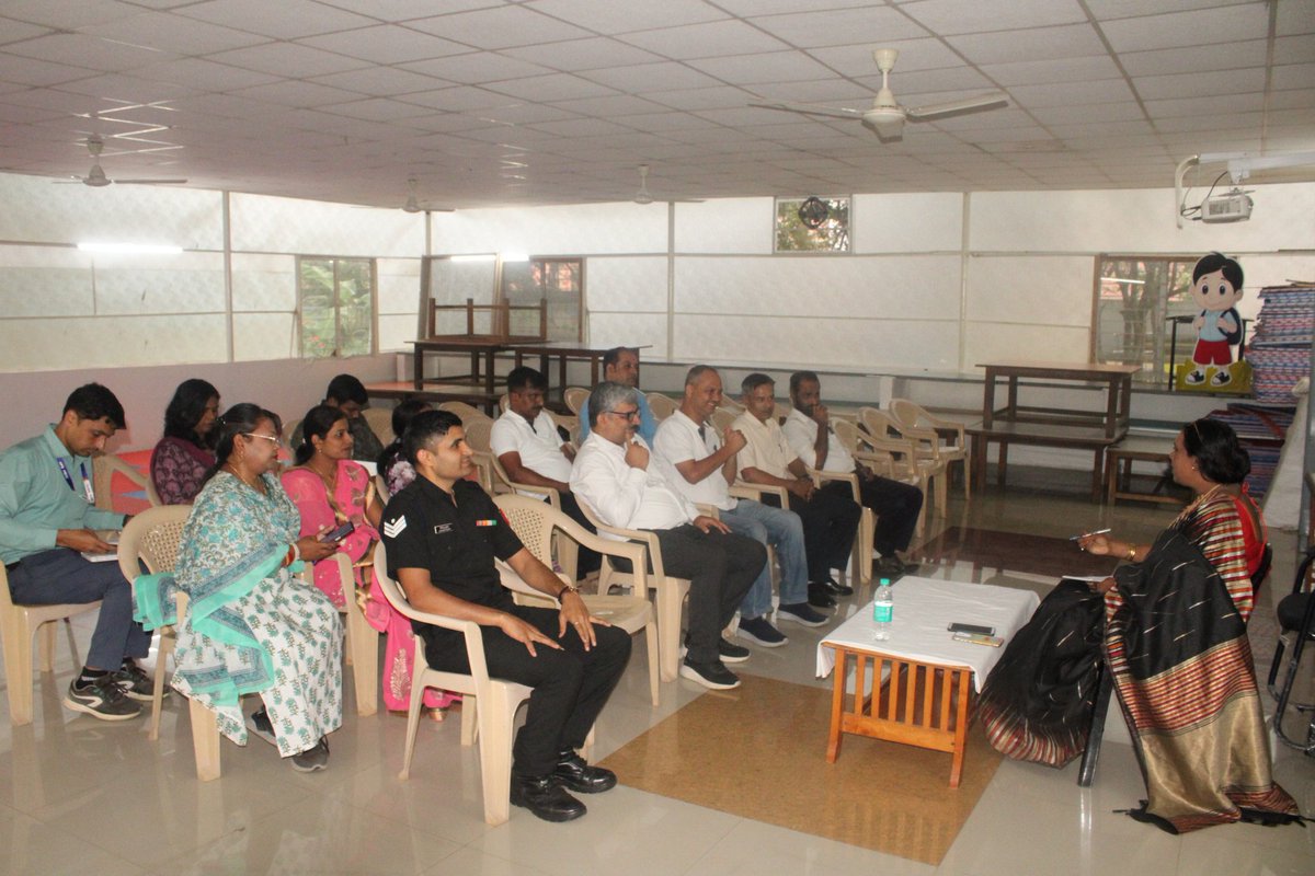 apsprtcbangalor's tweet image. Strengthening the bond between parents and teachers for a brighter tomorrow – PTA Meet at Army Public School PRTC, Bangalore.
#apsprtc 
#ptameet