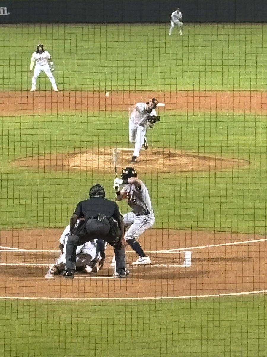 KingcougarMike's tweet image. ⚾️9️⃣9️⃣6️⃣3️⃣ @MLBBestBets @rstones199 @QuarterRico @JohnnyKamen @_RF30 @poniesNpucks @velcrobaby @MaryL1973 @johnnysfgiants @gilligan80 @royaltytoursusa #AFL 6 #Scorpions #SolarSox w @sportsroadtrips @eddiesofficials DawnNarry