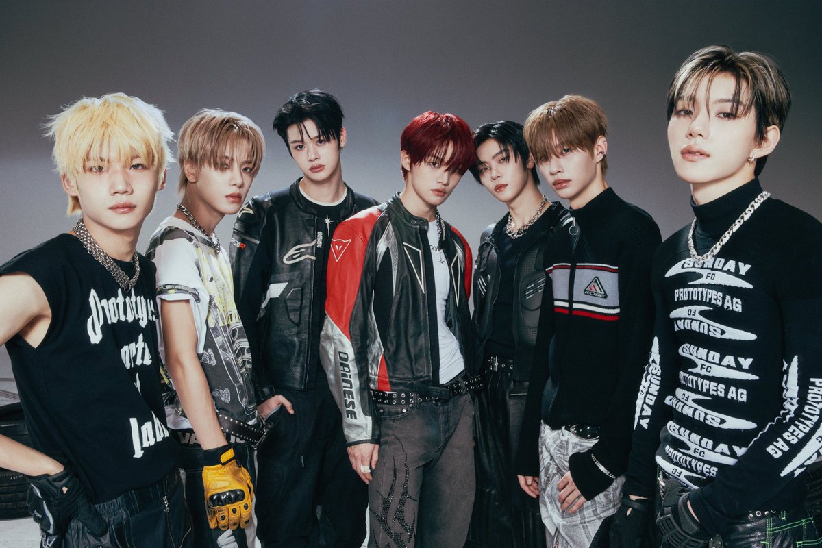 cye_base's tweet image. CLOSE YOUR EYES is expected to see major concert revenue from their upcoming 2026 global tour!