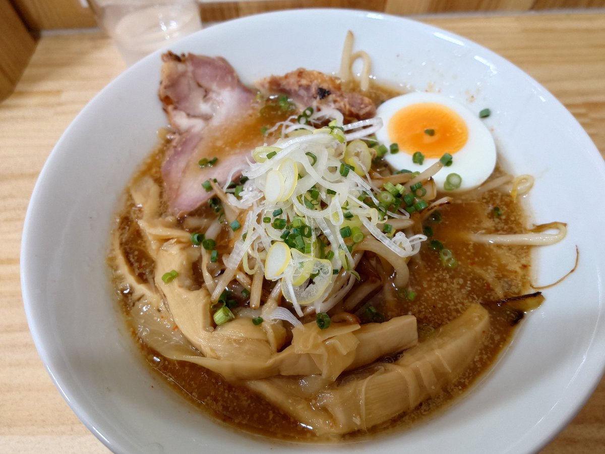 先日いただきました。古町めんの坊味噌ラーメン！マスターもお変わりなく元気で良かった！美味かったです。

#古町めんの坊　#味噌ラーメン