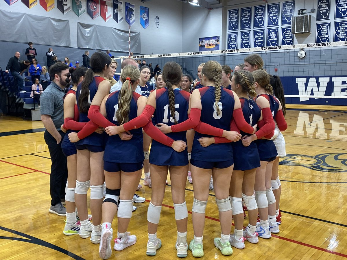 Saint Viator Girls Volleyball tweet media