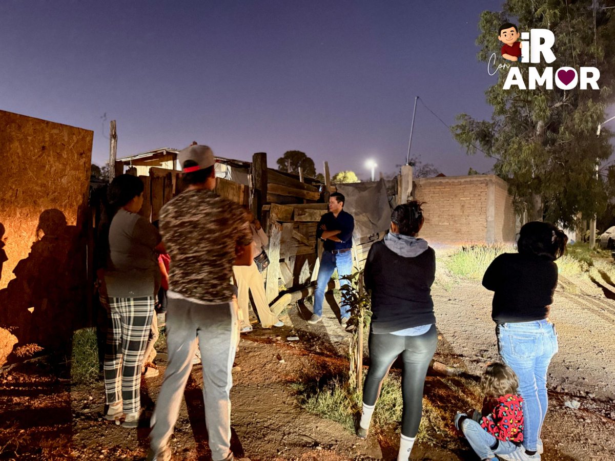 ivanramirezdgo's tweet image. iR CON AMOR POR DURANGO
Otra vez nos cayo la noche y ahora tambien el frio. 
Muy agradable reunión. 
¡Gracias!