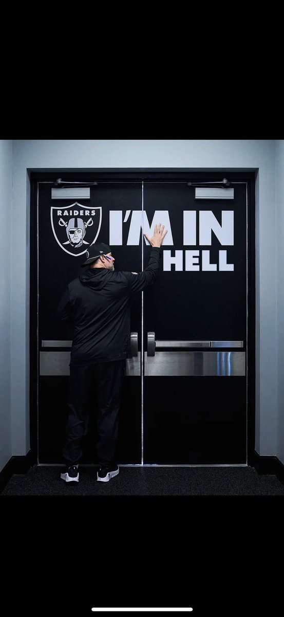 raiders1022's tweet photo. https://t.co/2bMMC4mycD
