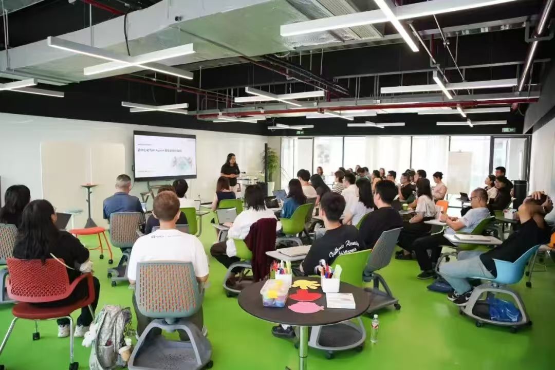 Hi_Deqing's tweet image. Work with mountain views! &quot;Xing Tou Shang Future #Workspace&quot; now open in #Moganshan—no #cubicles, just flex seating &amp;amp; Cloud-powered Tech for #entrepreneurs. #CoworkingRevolution