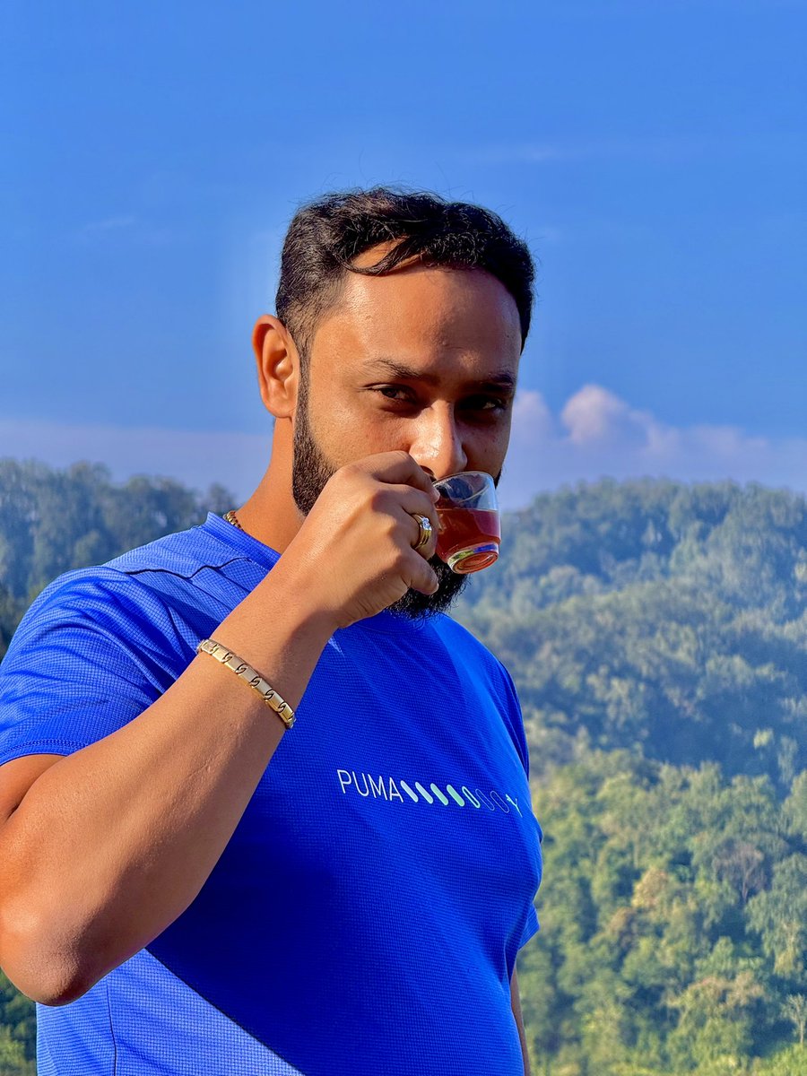 AlokikUpadhyay's tweet image. Morning bliss in Munnar 🍃☀️ — walking through the lush tea gardens, breathing mountain air, and savoring the perfect cup of tea. 🍵✨
#MunnarDiaries #TeaGardenWalk #MorningVibes #NatureLover #TravelGoals #HillStationMagic #Wanderlust #SereneViews #TeaTime #IncredibleIndia