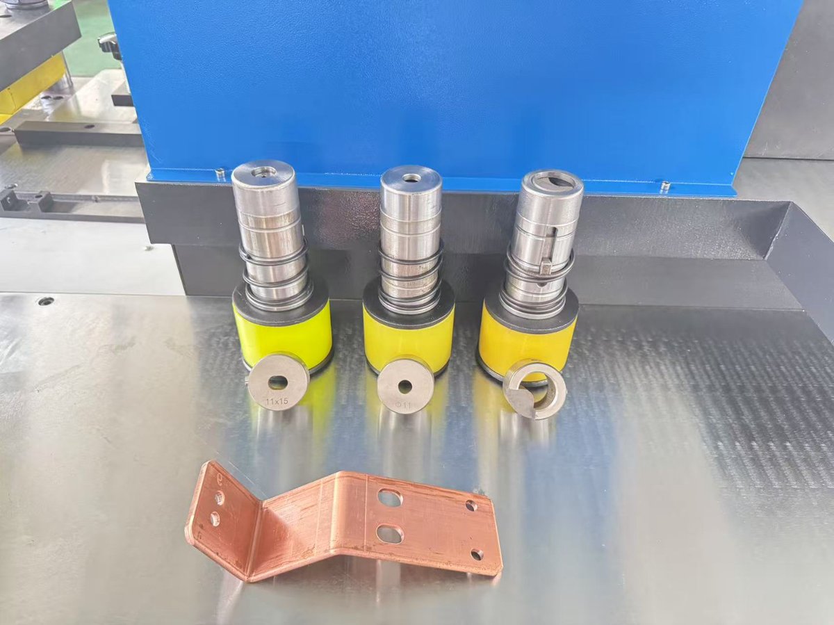 cnc_rrd's tweet image. ⏱️ With Siemens PLC technology, this machine runs smoothly and efficiently, delivering high-quality results every time. 🚀 💥 #CNC #SiemensPLC #Efficiency #HighQualityResults  #fyp
👉 Explore: cnbusbarmachine.com
📧 email:  info@cnbusbarmachine.com
WhatsApp:  +8613853197011