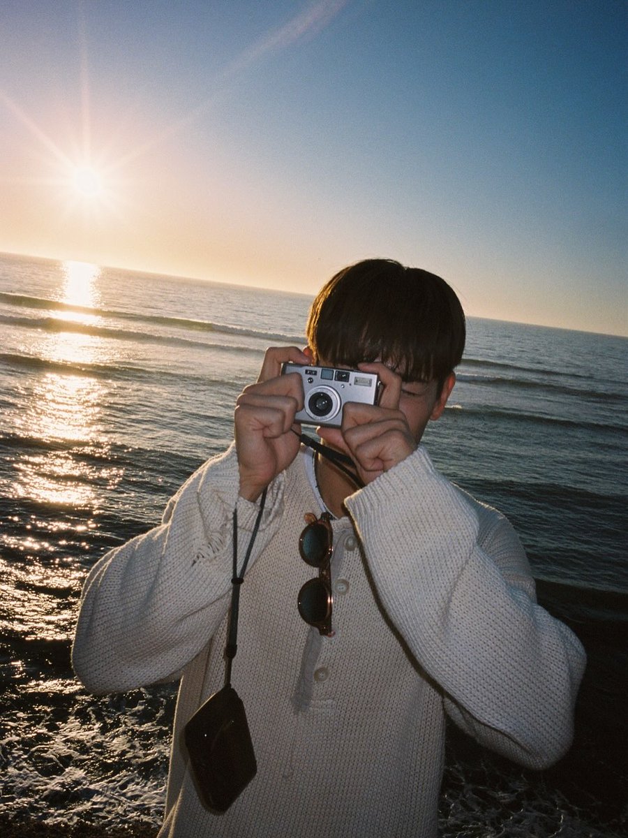 251107 photographer update 
MINHO PHOTO EXHIBITION ☀️🌊🌴
5
#샤이니 #SHINee #Minho #민호