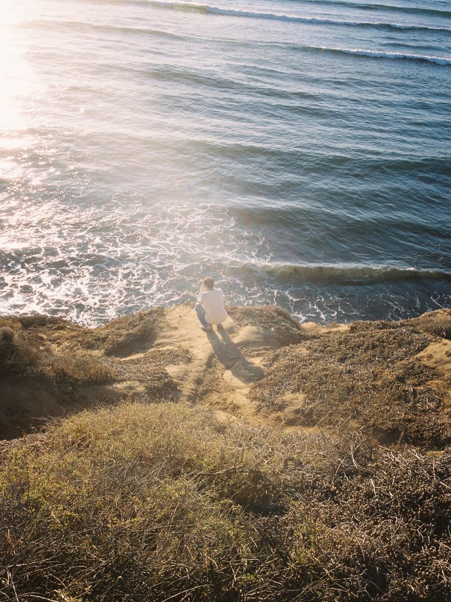 251107 photographer update 
MINHO PHOTO EXHIBITION ☀️🌊🌴
7
#샤이니 #SHINee #Minho #민호