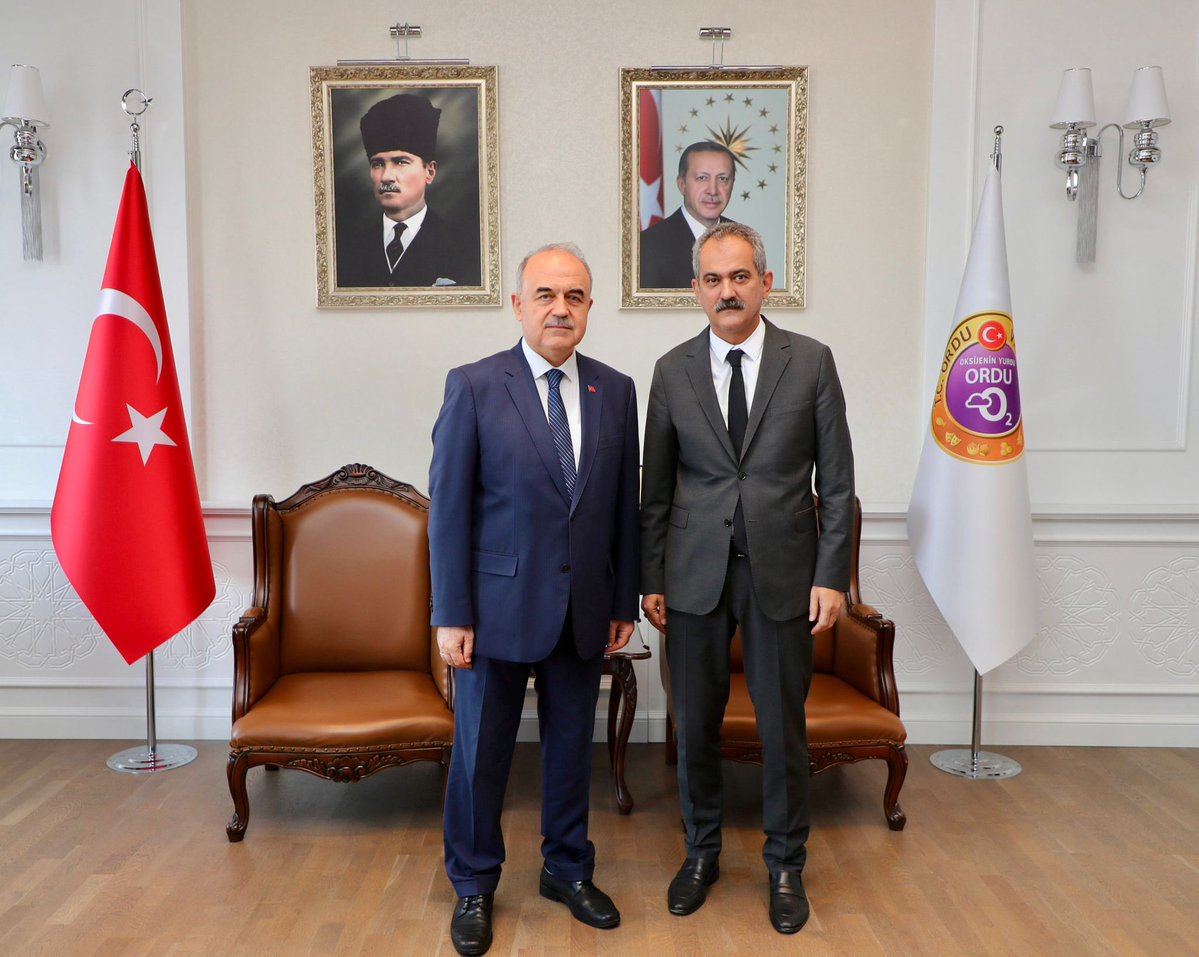 AK Parti Ordu Milletvekili Sayın Mahmut Özer, Valimiz Sayın Muammer Erol’u ziyaret etti.