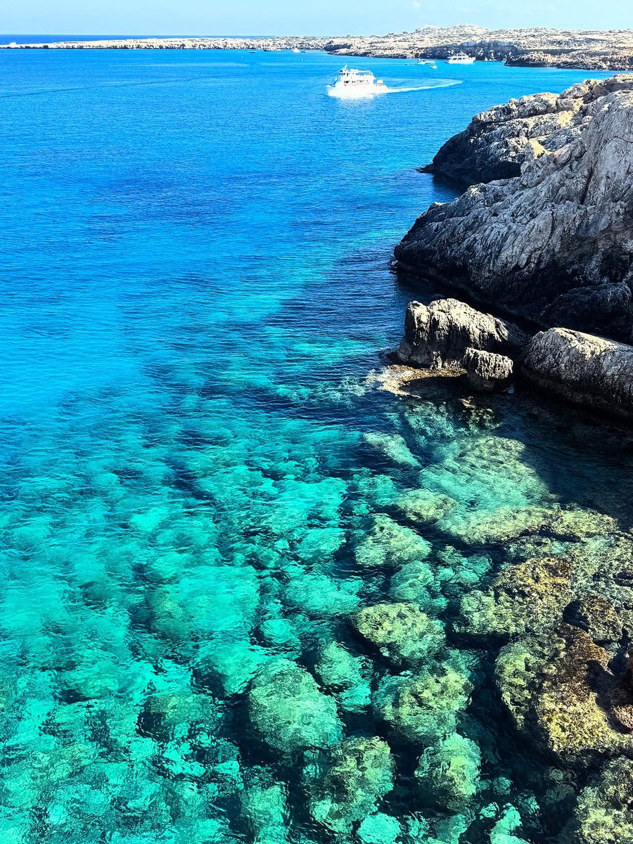 visitcyprus's tweet photo. November in Cape Gkreko, sunlight, turquoise waters, and pure calm. 💙 Summer may be over elsewhere, but not in Cyprus. If you’ve ever wondered what #Cyprus feels like beyond summer… this is it. 🌊☀️
 📷 IG debbie_sophie__ https://t.co/KEcm5tz9Qr