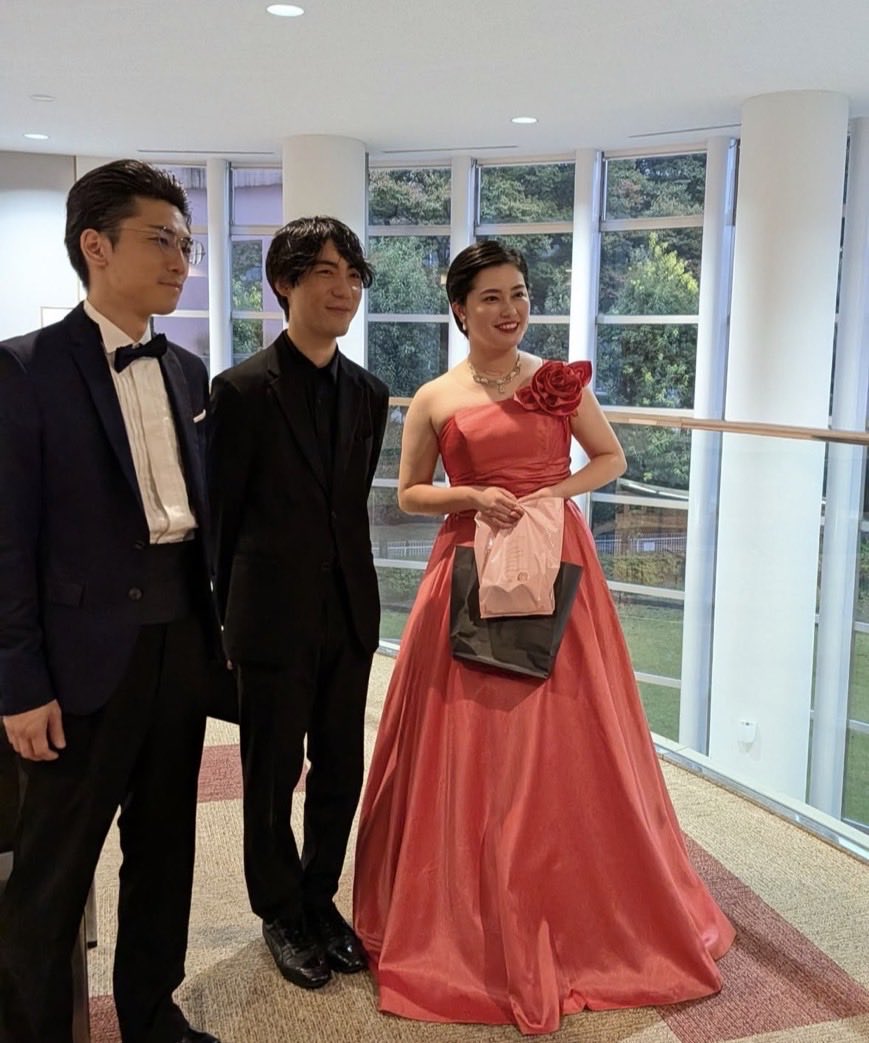 先月は渡辺将大さん、吉川歌穂さんと千葉県印西市でコンサート。初めて印西で演奏したのは2018年、ご縁が続き嬉しいです。
プーランクの即興曲(エディット・ピアフ)を久しぶりに弾きました🍂