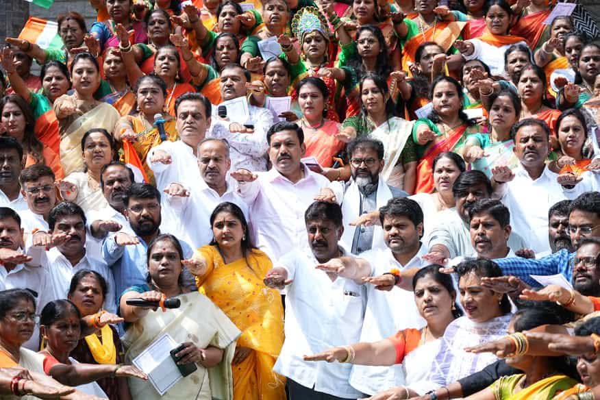 nrkbjp's tweet photo. #Vandemathram
#ವಂದೆಮಾತರಂ https://t.co/DduOoDINjV