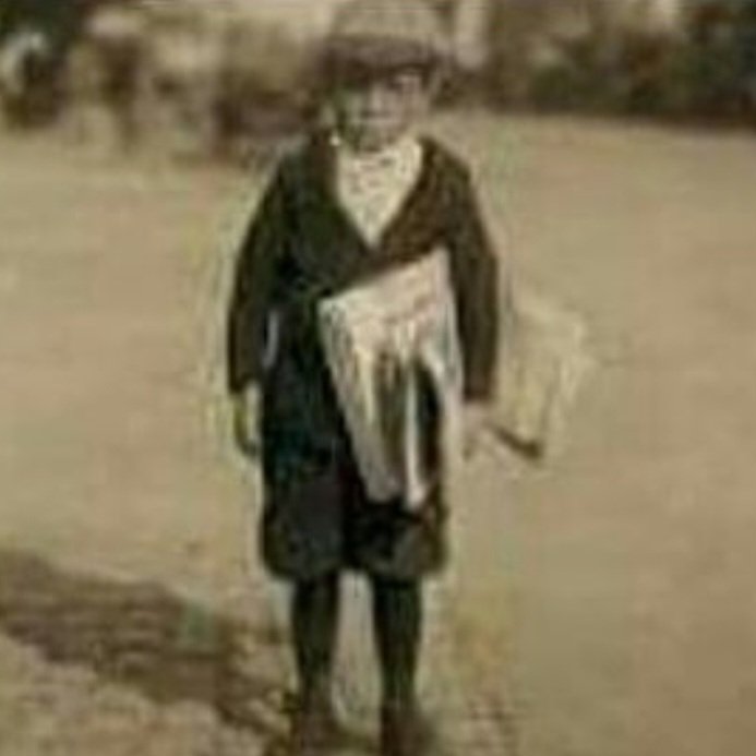 angeloanyelo's tweet image. 7 de Noviembre , Dia del Canillita , Mis respetos , tengan hermoso Dia .