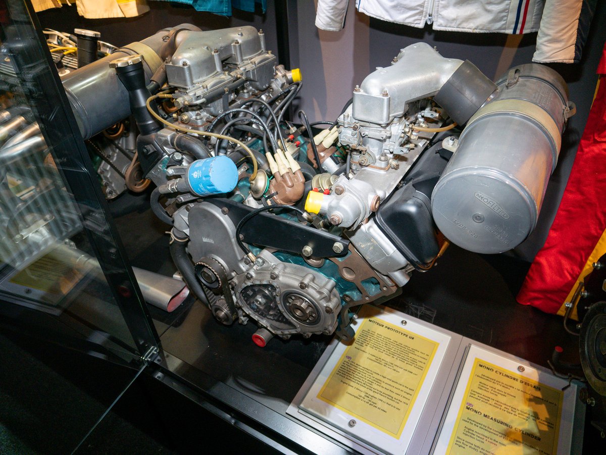 MATRA BAGHEERA « U8 » - 1974
Étude M 560 (prototype roulant)

Matra souhaite concevoir une super GT française qui peut concurrencer Porsche. 

Dérivé hautes performances de la Bagheera 168 Ch., 230 Km/h.