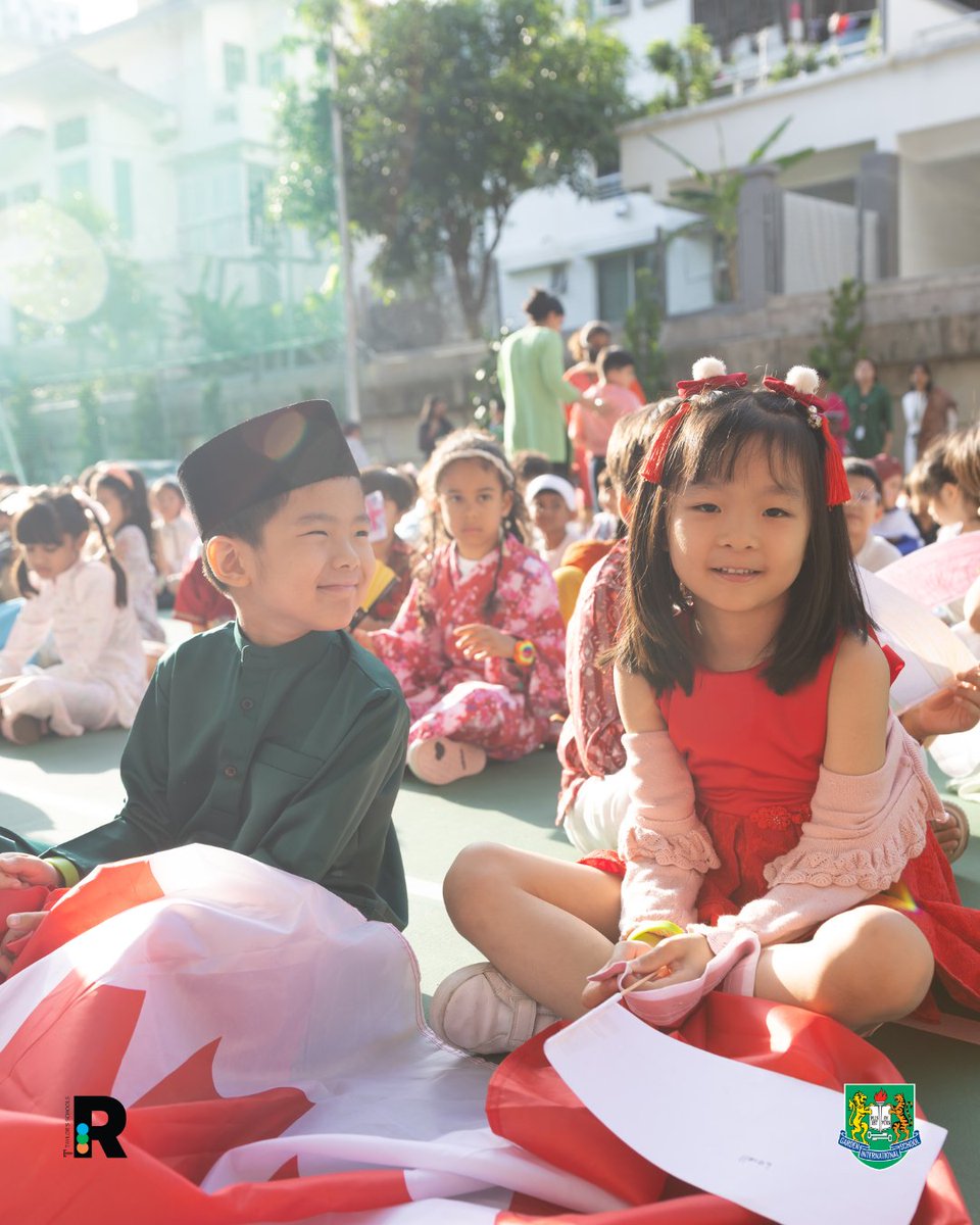 gismalaysia's tweet image. Each student carried a story — shaped by roots, languages, and traditions. Together, we celebrated what makes us unique and what unites us as a global community. 🌍❤️

#GISMalaysia #ParadeOfNations #GISCommunity