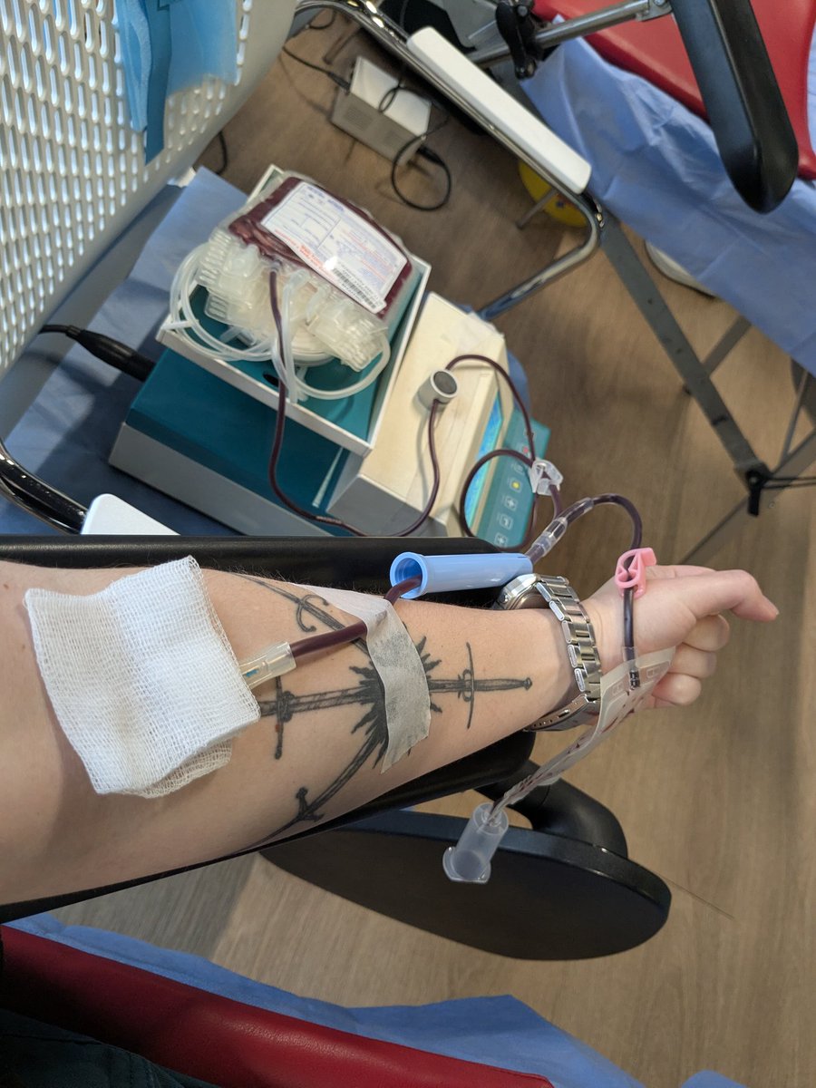 Закликаю здавати кров, мої брати і сестри по твітеру