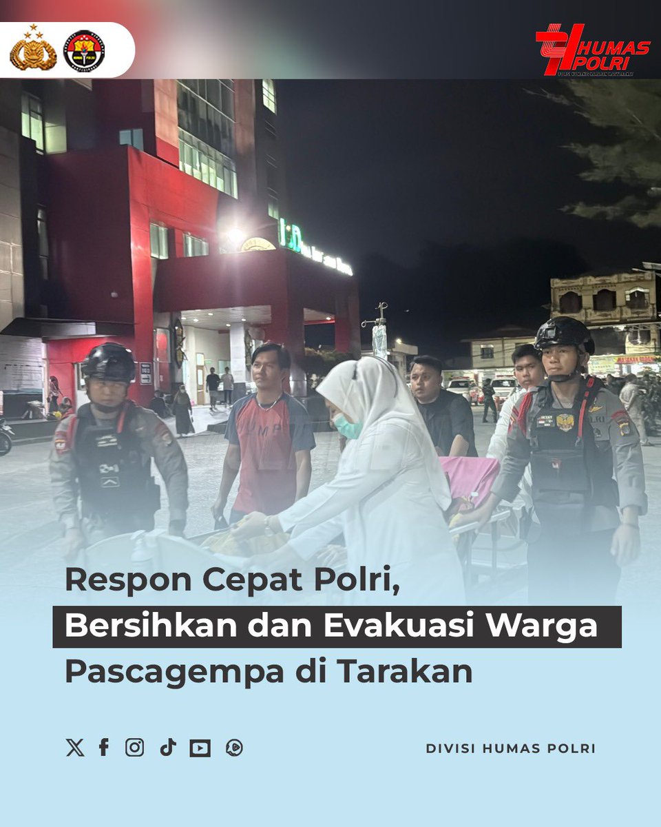 DivHumas_Polri's tweet image. Polri melalui Satuan Brimob Polda Kalimantan Utara bergerak cepat menuju lokasi terdampak gempa bumi di Kota Tarakan, Kalimantan Utara, pada Rabu (5/11). Para personel melakukan sterilisasi area dan evakuasi masyarakat di sekitar rumah yang roboh. Selain itu, masyarakat juga…