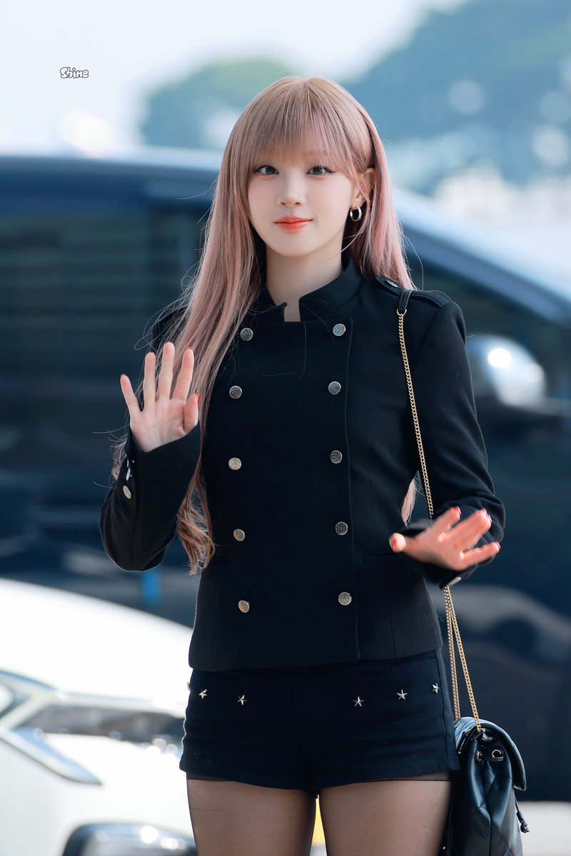 251107 

#宋雨琦 #YUQI #우기 #GIDLE #여자아이들