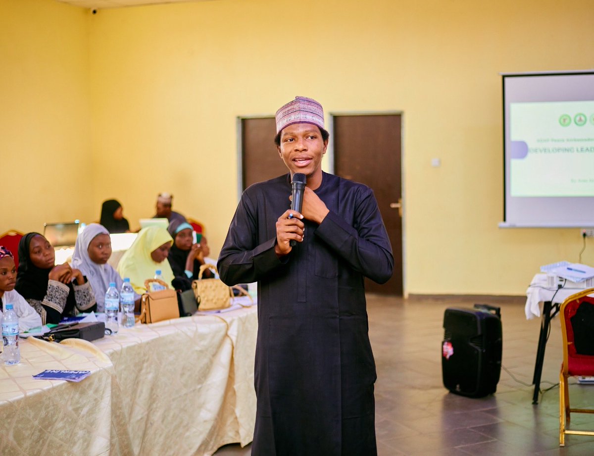 anars_ab's tweet photo. Day 2 - ADAP Peace Ambassadors
Training (Phase I)

Today marked the final day of our training with 50 adolescent girls from 10 frontline LGAs, where hope, courage, and leadership came alive in the voices of these young girls. https://t.co/BFGqzsUH3G